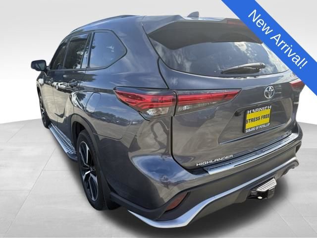 Used 2022 Toyota Highlander XSE AWD/4WD image 5