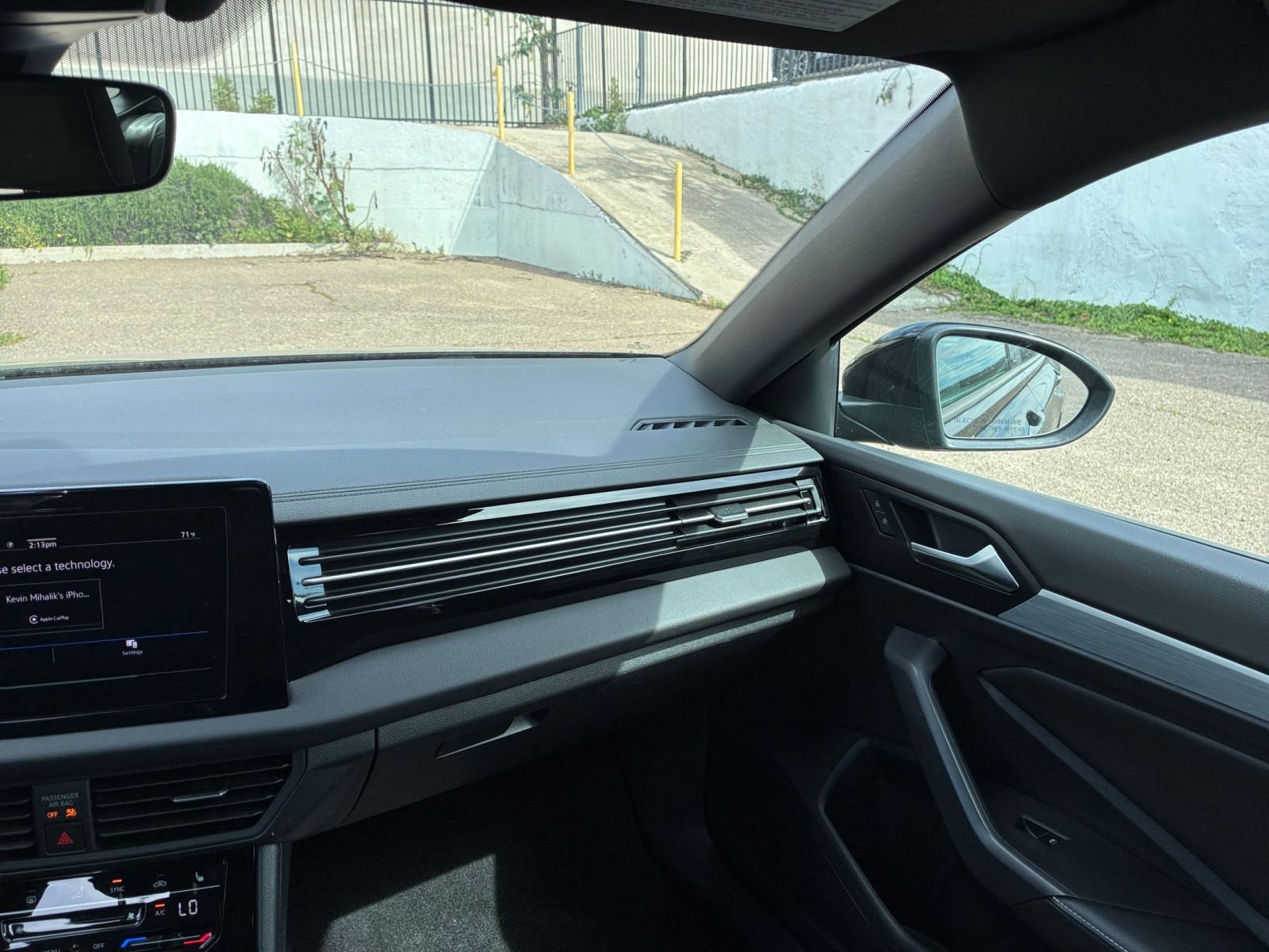 Used 2025 Volkswagen Jetta Sport image 33