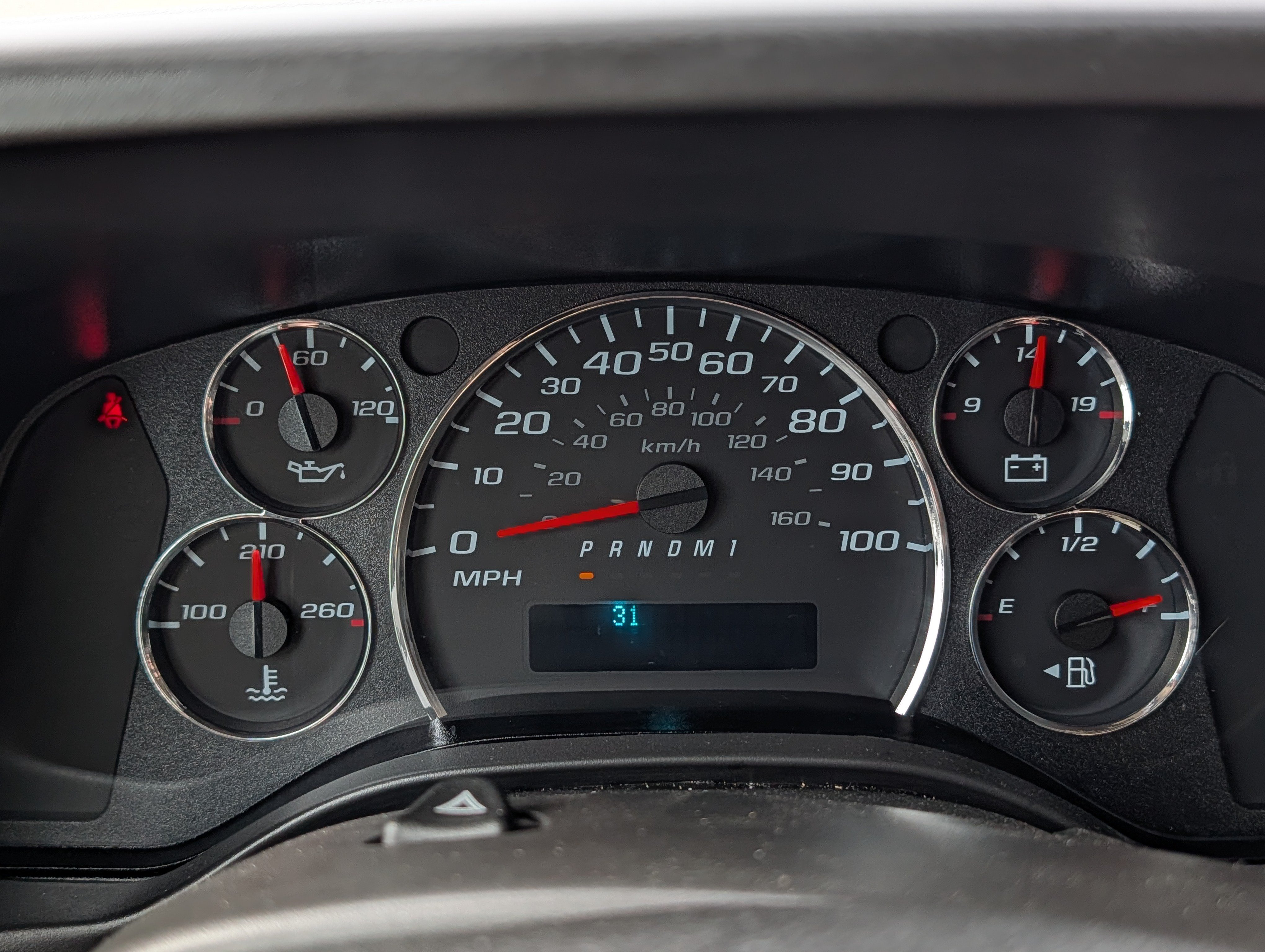 Certified 2025 GMC Savana 3500 LT w/ LT Preferred Equipment Group RWD image 18