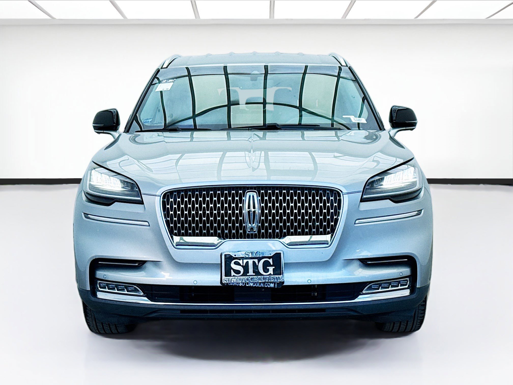 Used 2020 Lincoln Aviator Reserve image 2