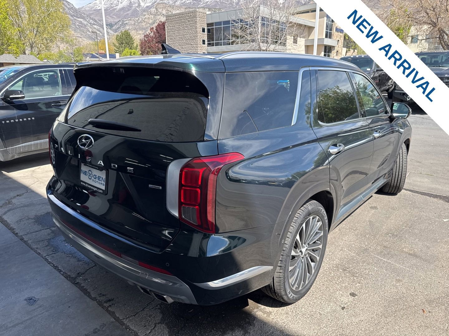 Used 2024 Hyundai Palisade Calligraphy image 7