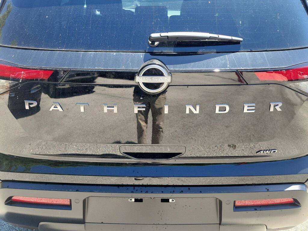 New 2026 Nissan Pathfinder SV AWD/4WD image 10