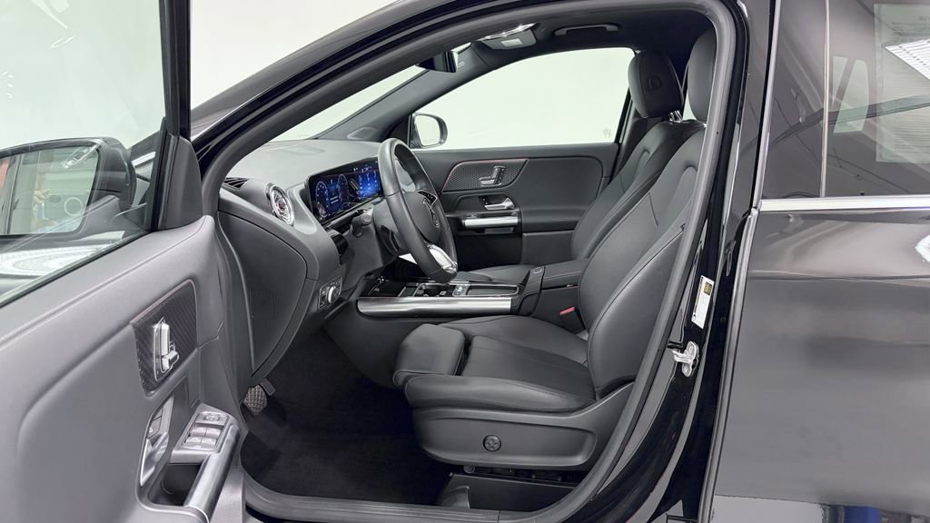 Certified 2025 Mercedes-Benz GLA 250 4MATIC image 12