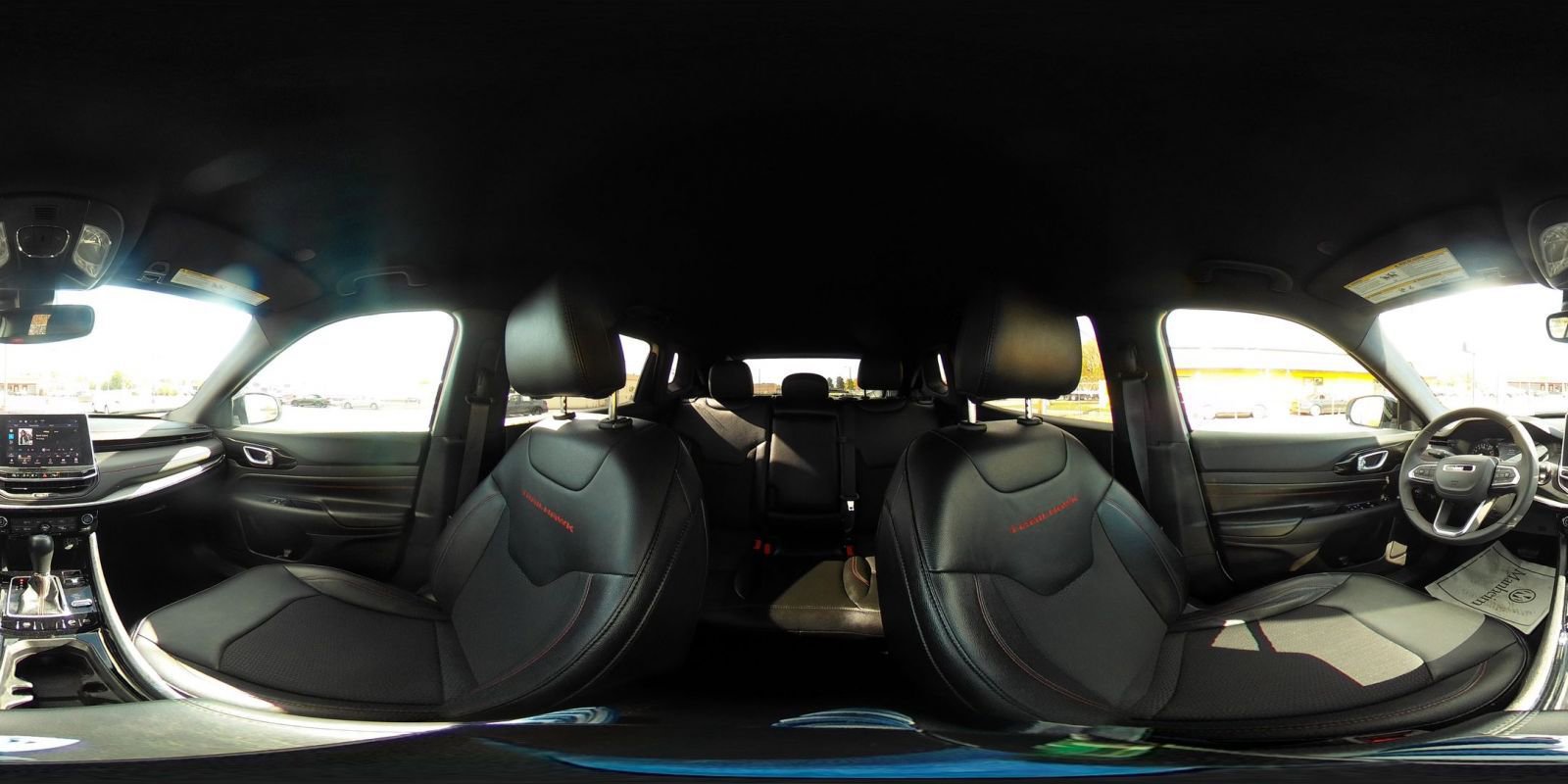 Used 2025 Jeep Compass Trailhawk image 42