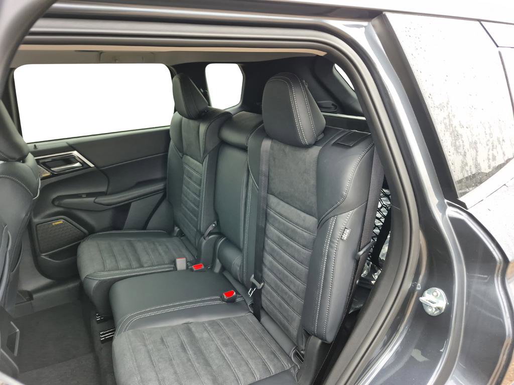 New 2026 Mitsubishi Outlander SE AWD/4WD image 27