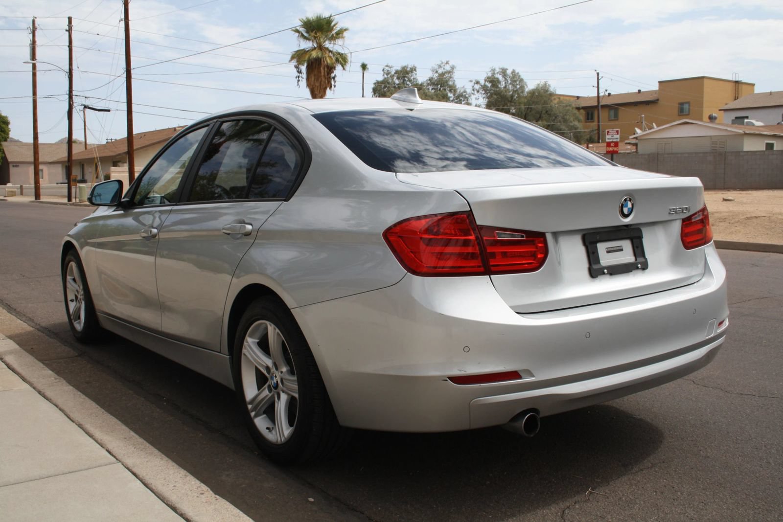 Used 2014 BMW 320i Sedan RWD image 6