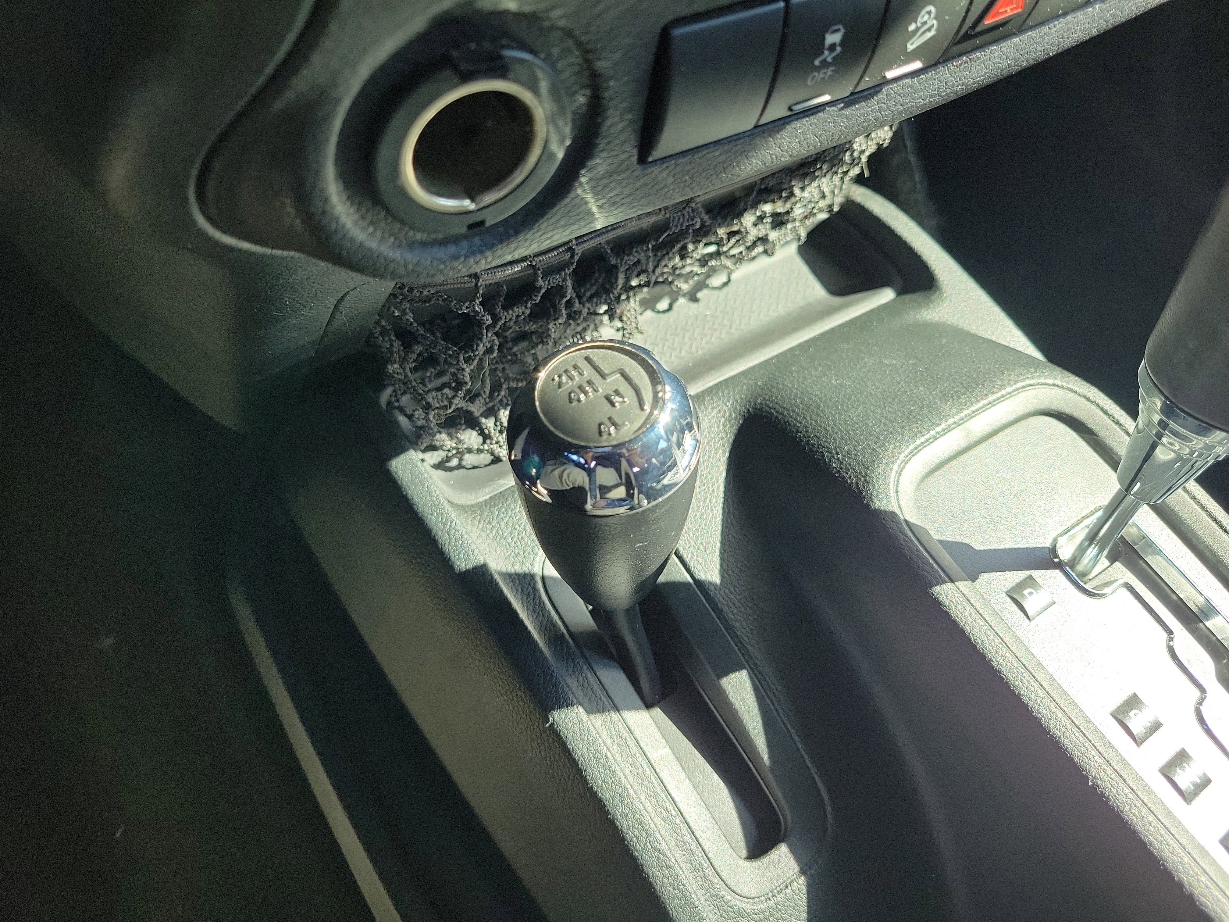 Used 2018 Jeep Wrangler Unlimited Sport w/ Connectivity Group AWD/4WD image 29