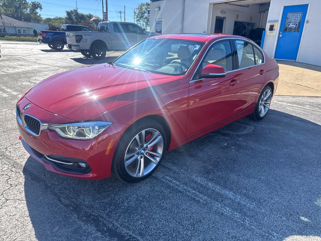Used 2018 BMW 330i xDrive Sedan AWD/4WD image 8