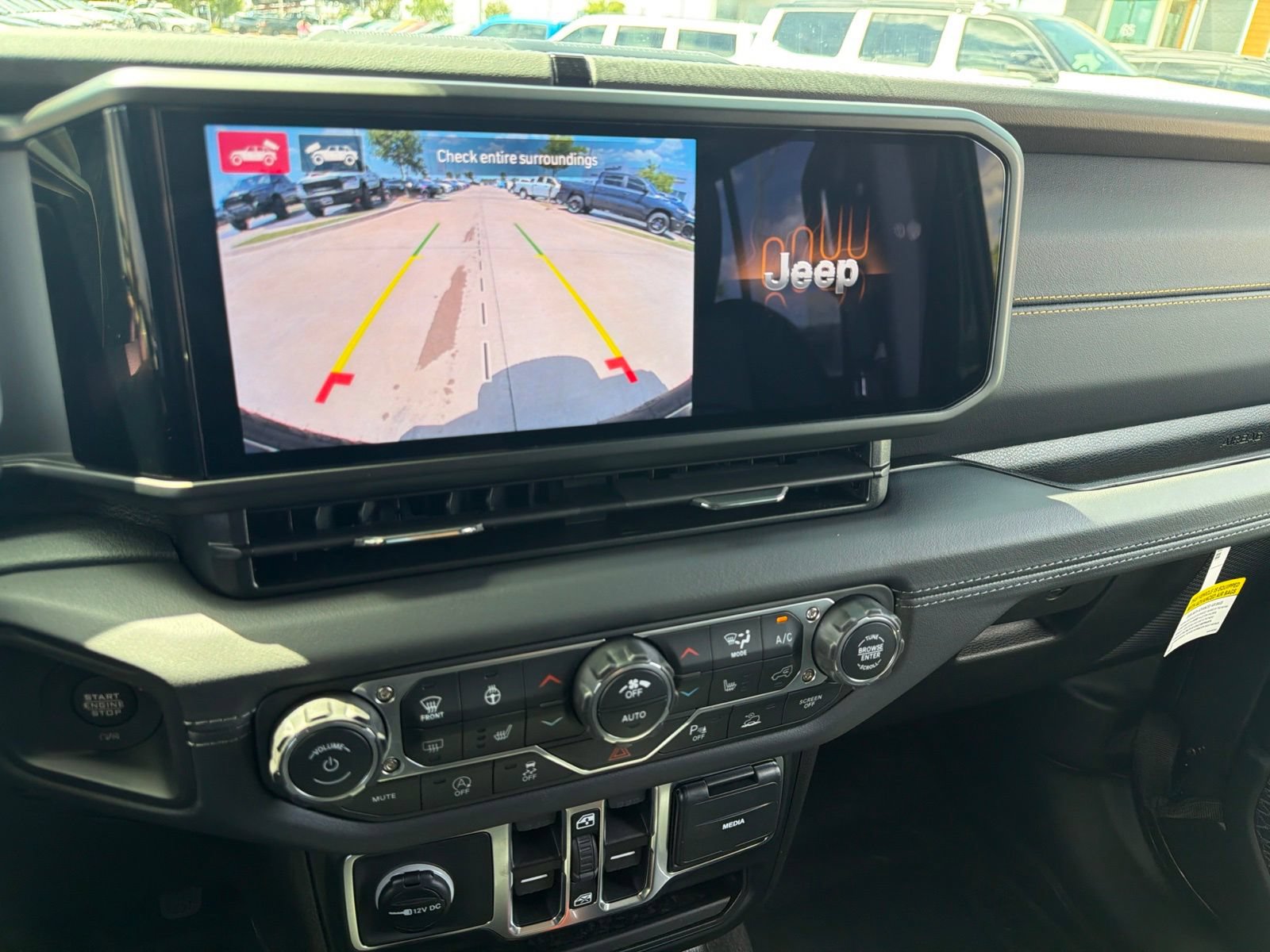 New 2026 Jeep Wrangler Unlimited Sahara AWD/4WD image 21