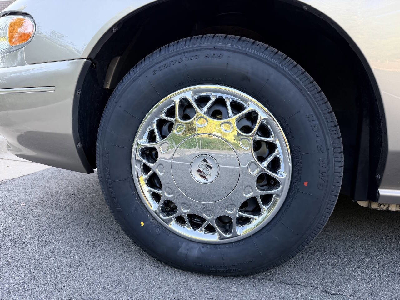 Used 2002 Buick Century Limited FWD image 28