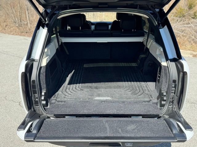 Used 2022 Land Rover Range Rover Long Wheelbase SE image 7