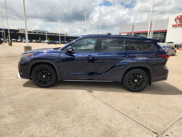 Certified 2024 Toyota Highlander XSE FWD image 4