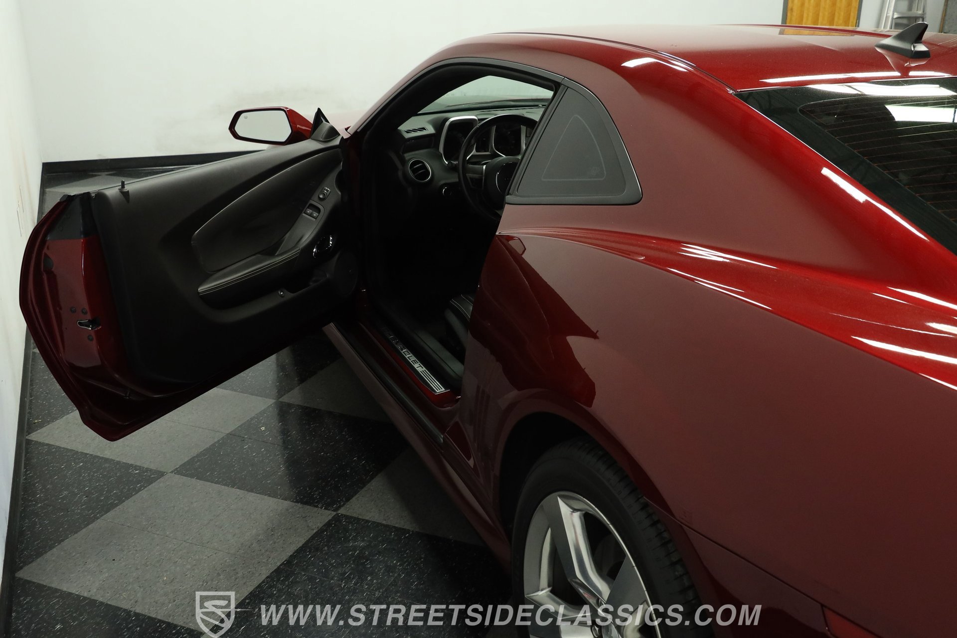Used 2010 Chevrolet Camaro SS w/ RS Package image 32