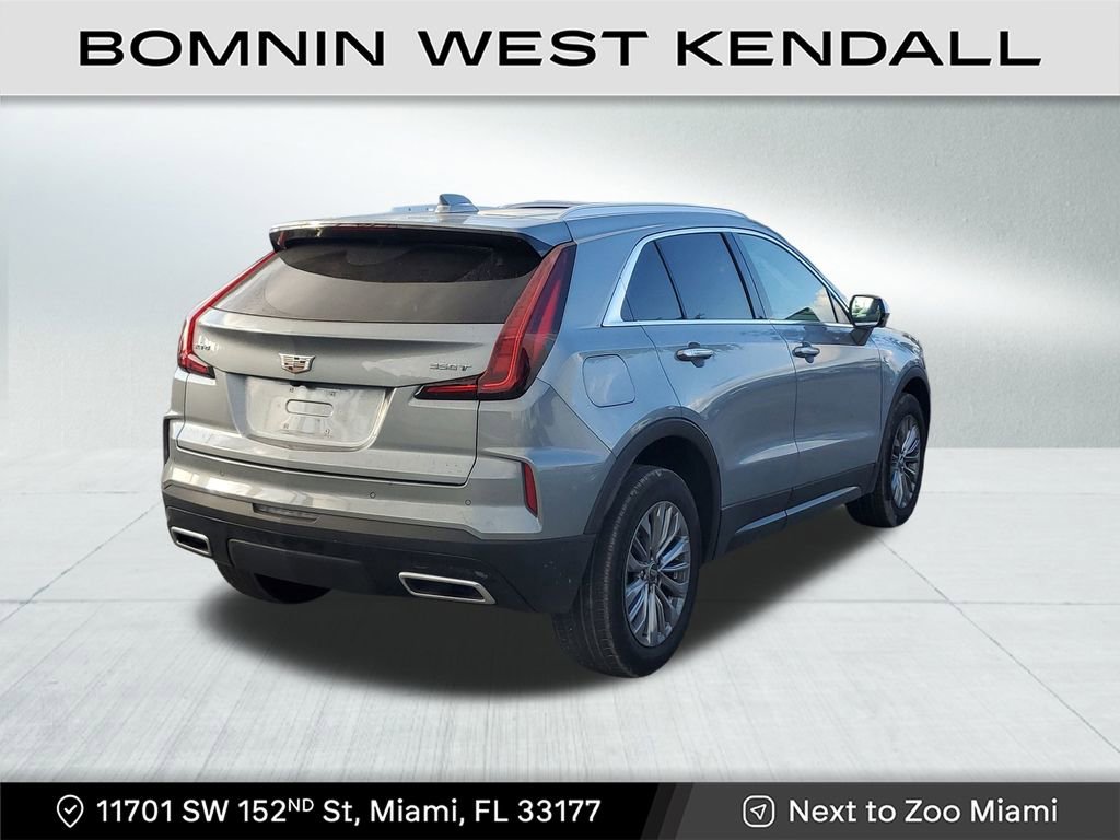 Used 2025 Cadillac XT4 Premium Luxury image 7