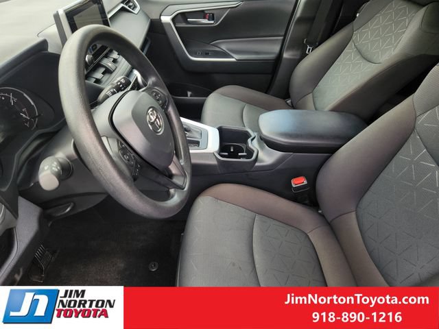 Used 2025 Toyota RAV4 XLE FWD image 13
