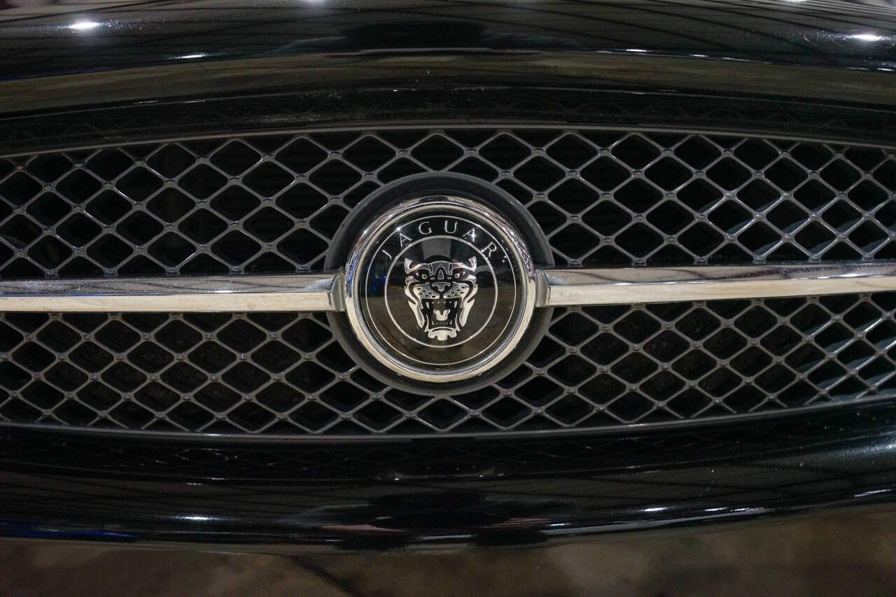 Used 2007 Jaguar XK Coupe image 21