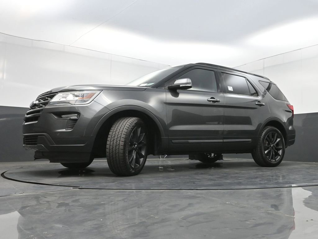 Used 2018 Ford Explorer XLT w/ Equipment Group 202A image 25