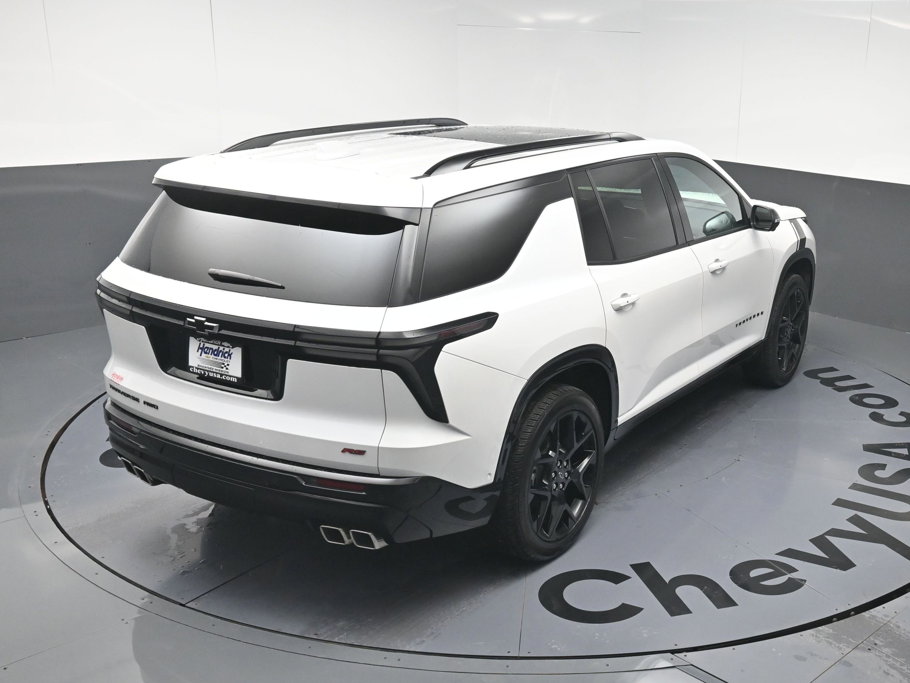 Used 2025 Chevrolet Traverse RS image 35