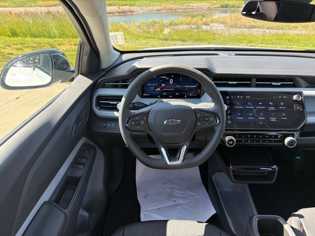 New 2027 Chevrolet Bolt RS FWD image 39