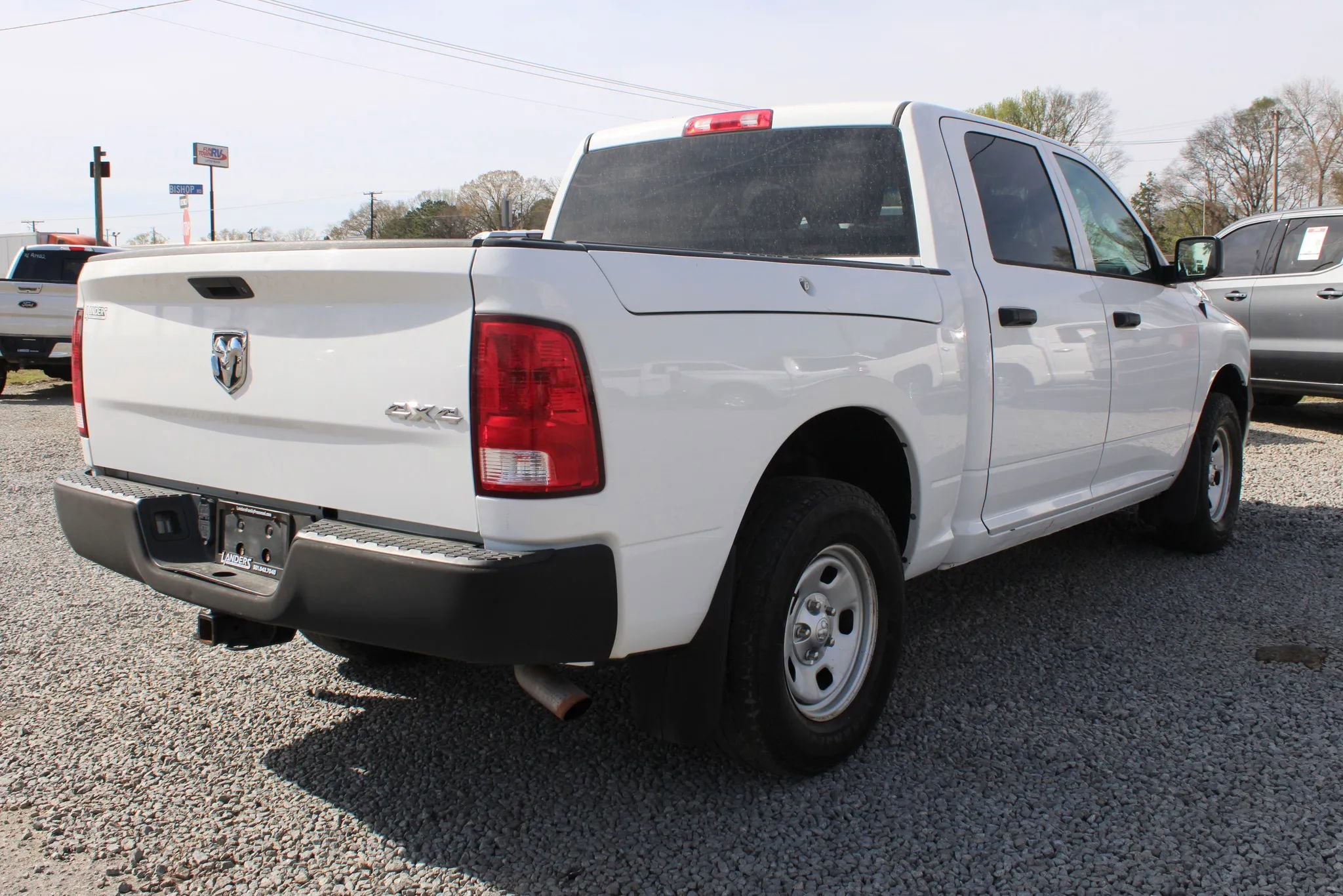 Used 2017 RAM 1500 SLT w/ Protection Group AWD/4WD image 8