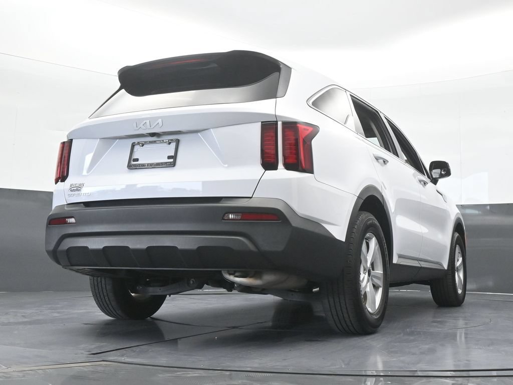 Used 2023 Kia Sorento LX FWD image 57