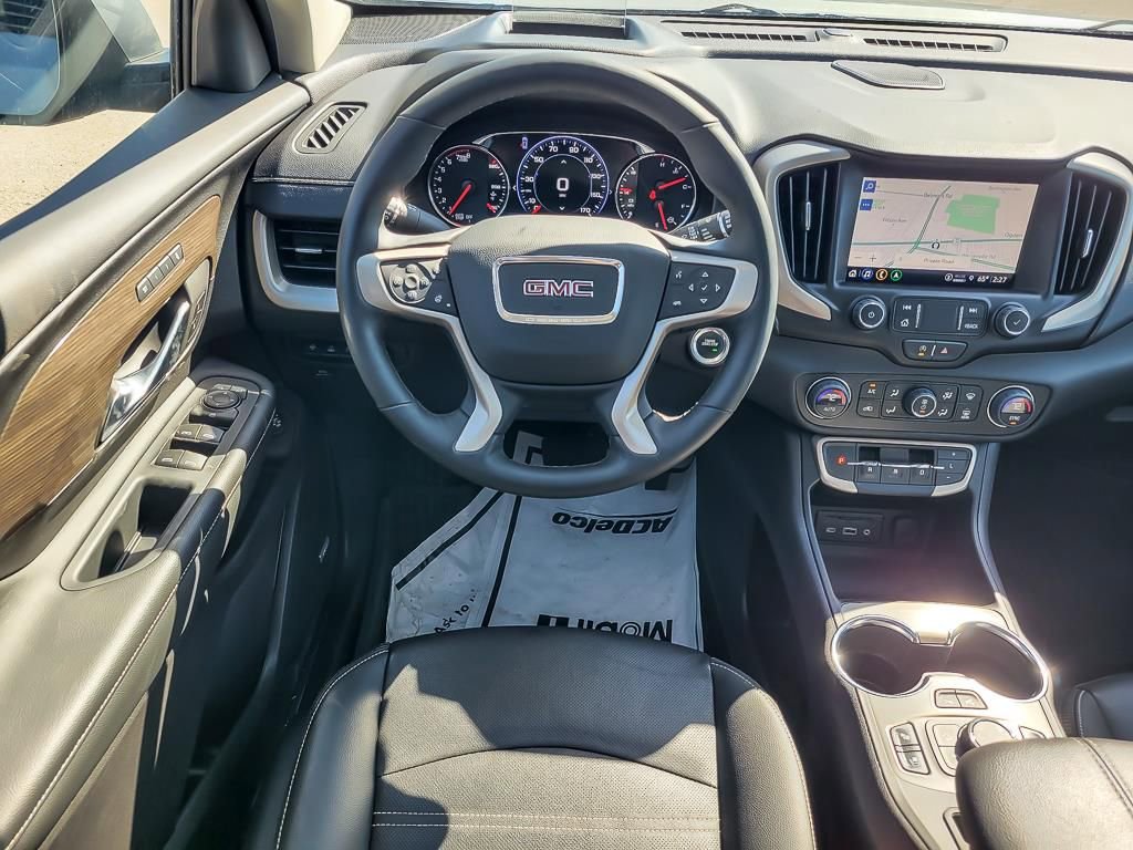 Used 2024 GMC Terrain Denali w/ Denali Premium Package image 13