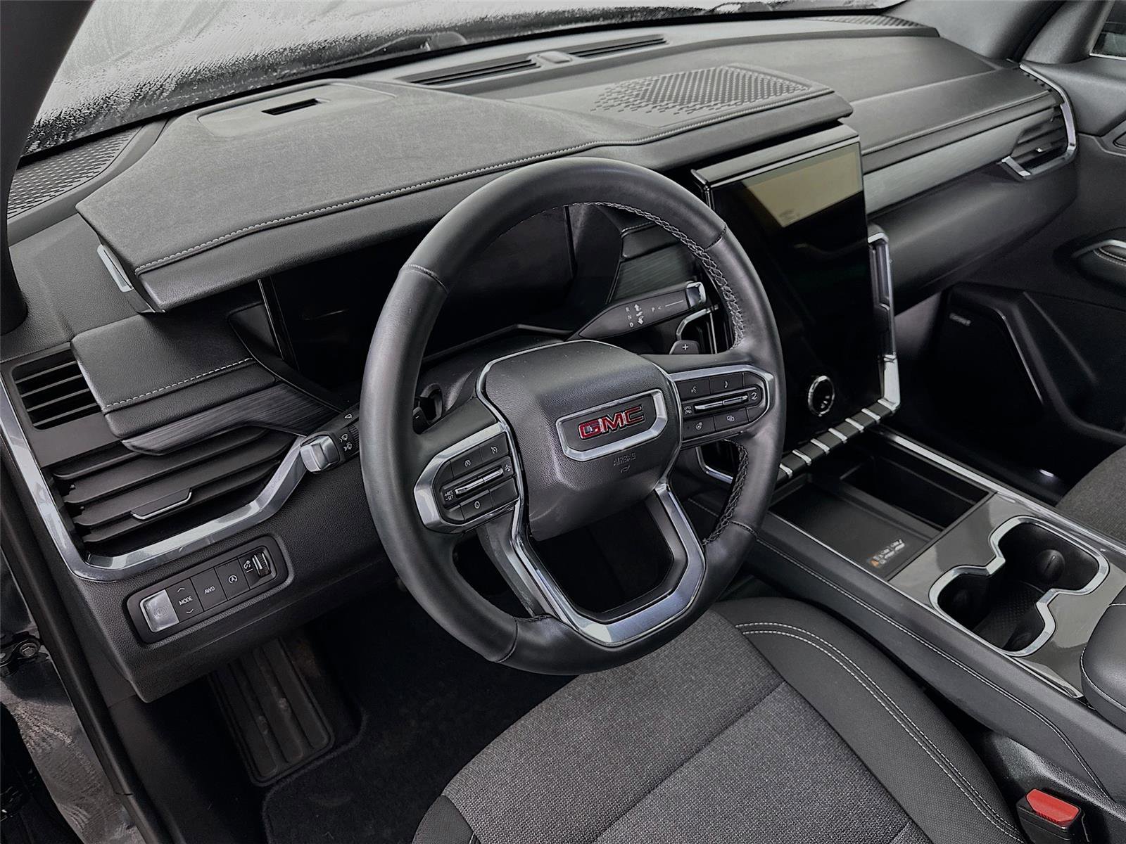 Used 2025 GMC Acadia Elevation image 9