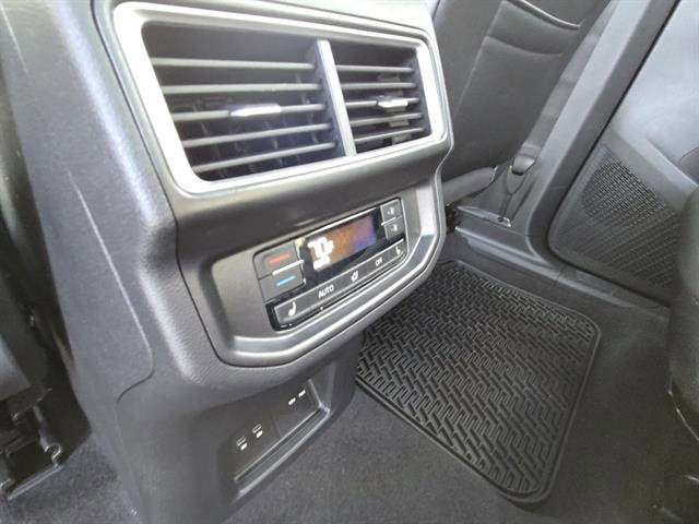 New 2026 Volkswagen Atlas SEL Premium R-Line image 12