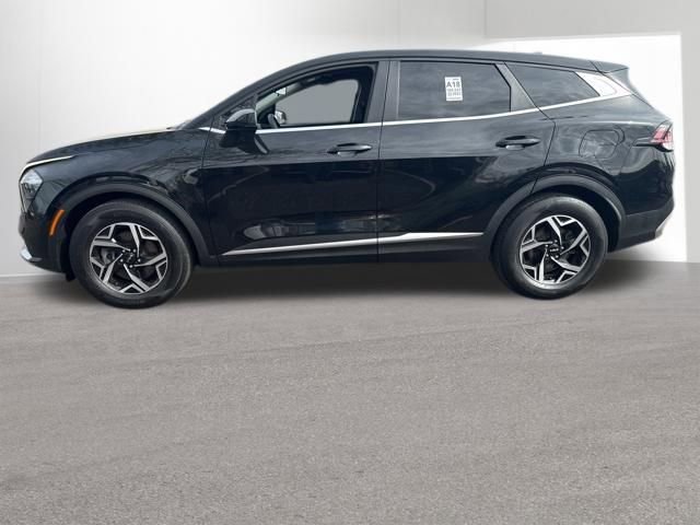 Used 2023 Kia Sportage LX image 2