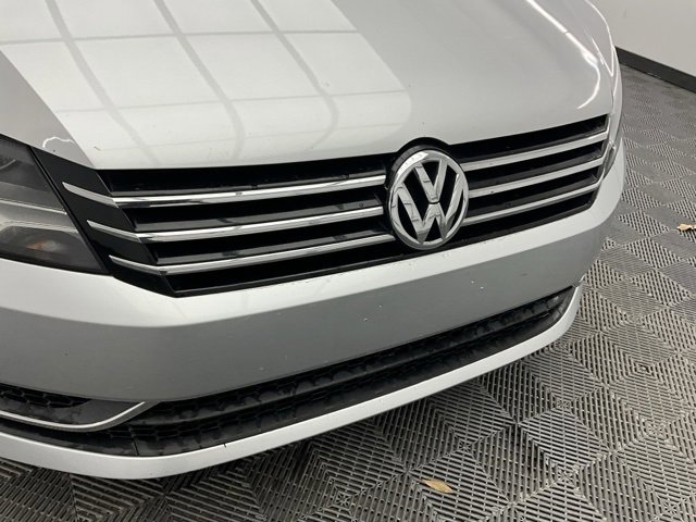 Used 2014 Volkswagen Passat Wolfsburg Edition image 27