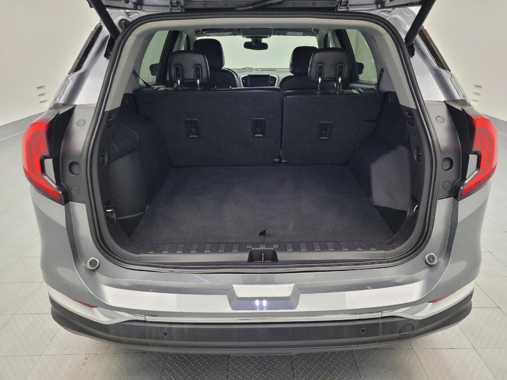 Used 2020 GMC Terrain SLT w/ Preferred Package FWD image 29