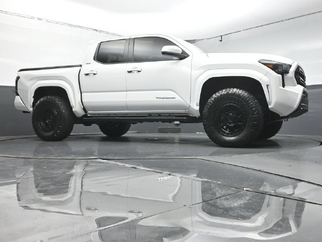 Used 2024 Toyota Tacoma SR5 w/ SR5 Upgrade Package RWD image 34
