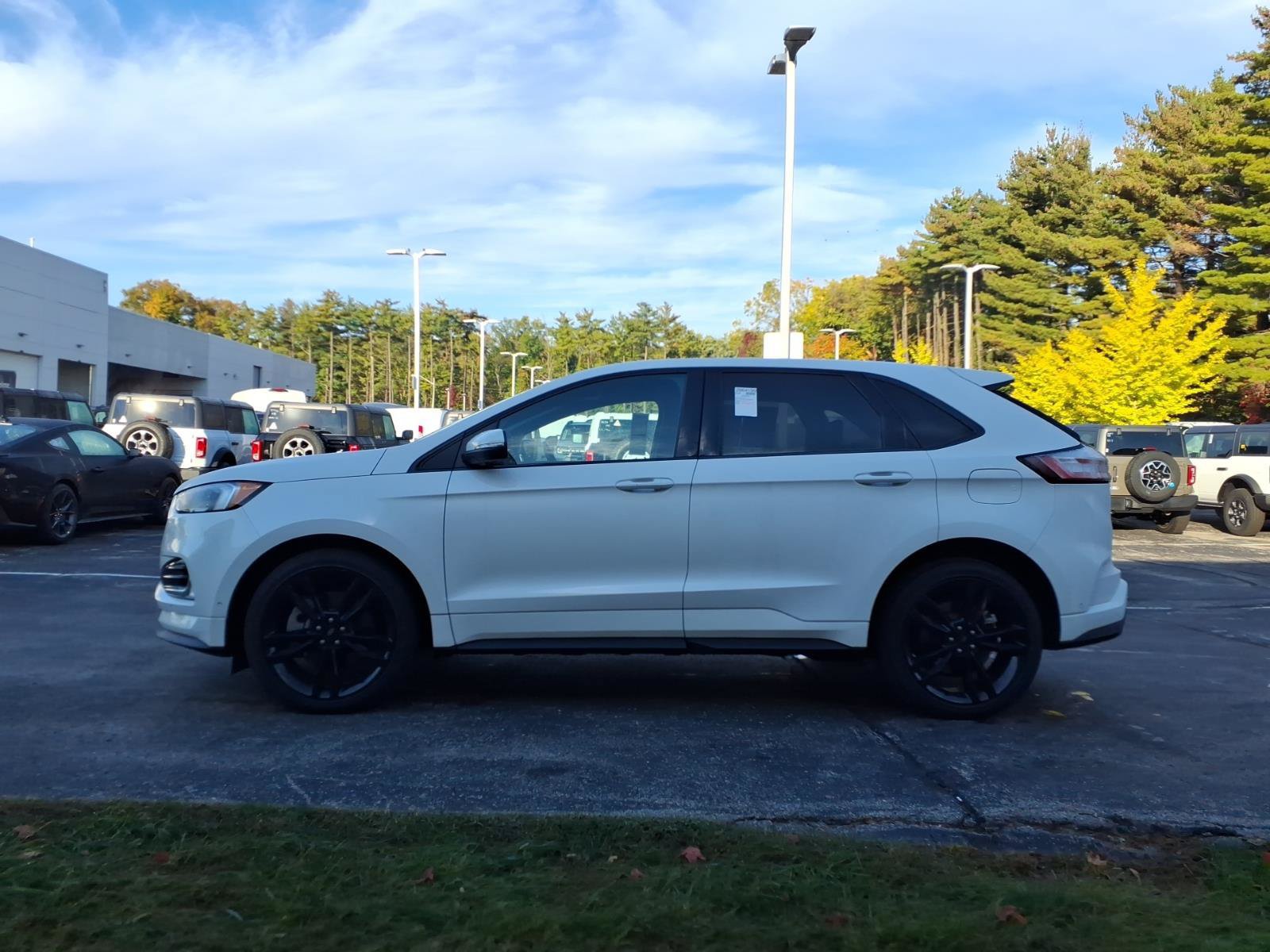 Used 2024 Ford Edge ST w/ Equipment Group 401A AWD/4WD image 6