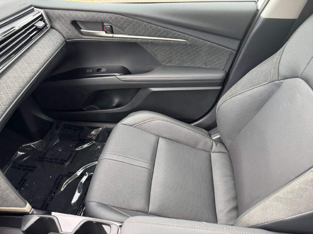 Certified 2025 Toyota Camry XLE w/ Premium Plus Package AWD/4WD image 30