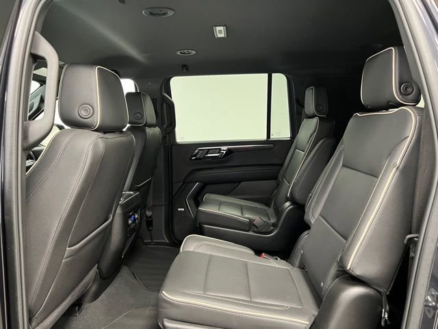 Used 2025 Chevrolet Suburban Premier AWD/4WD image 43