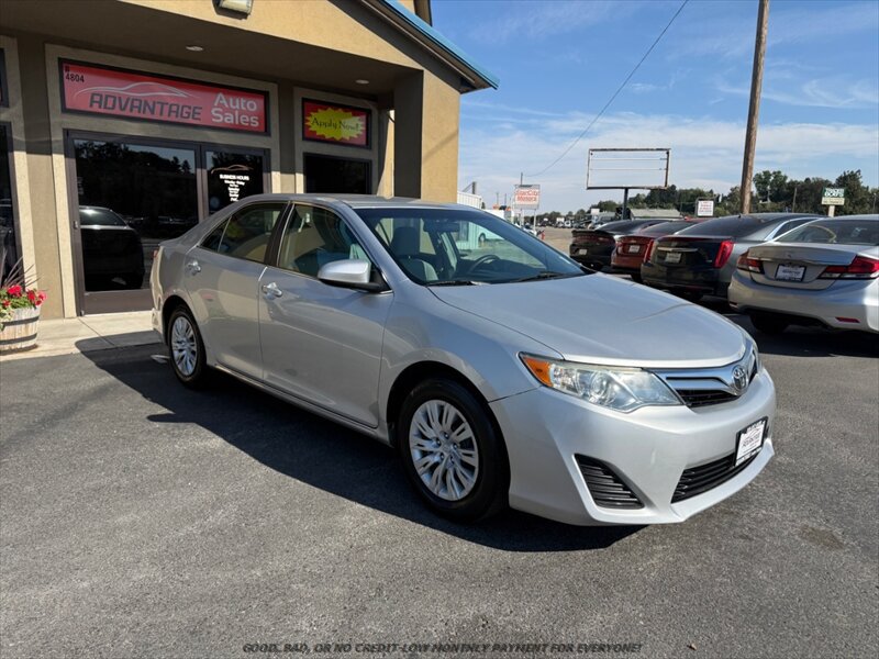 Used 2013 Toyota Camry LE FWD image 1
