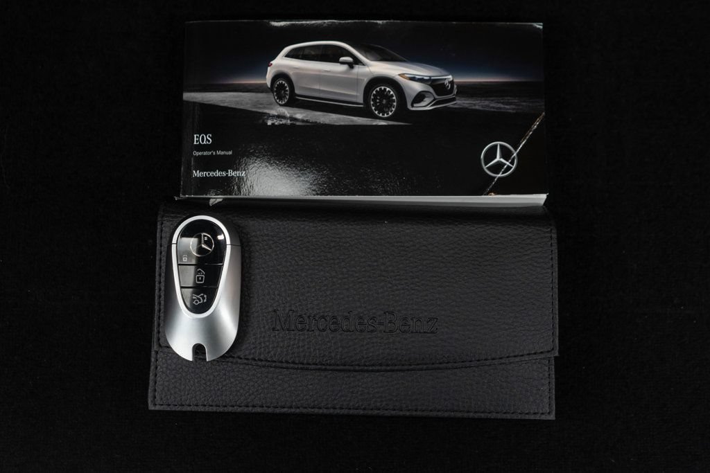 Used 2023 Mercedes-Benz EQS 580 4MATIC SUV image 58