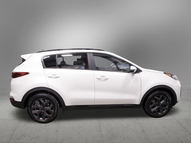 Used 2022 Kia Sportage Nightfall Edition image 8