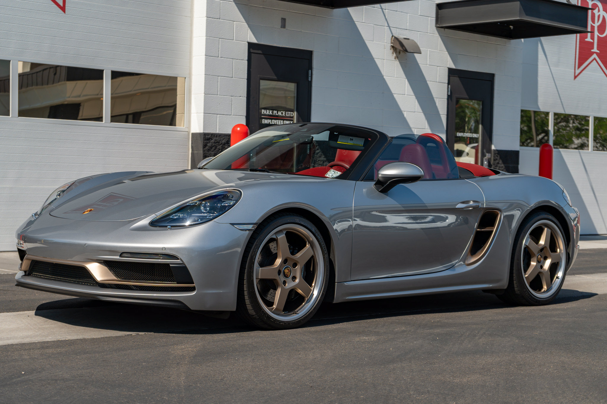 Used 2021 Porsche 718 Boxster RWD image 18