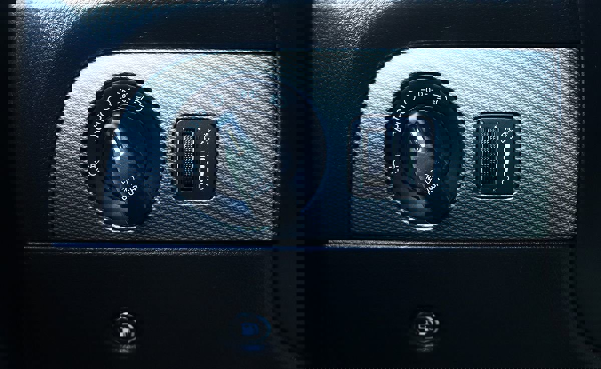 Used 2018 Dodge Durango R/T w/ Blacktop Package image 45