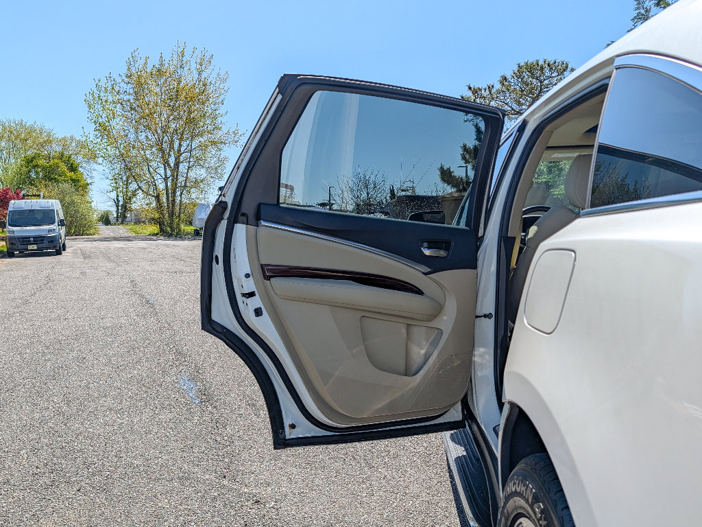 Used 2015 Acura MDX SH-AWD image 11