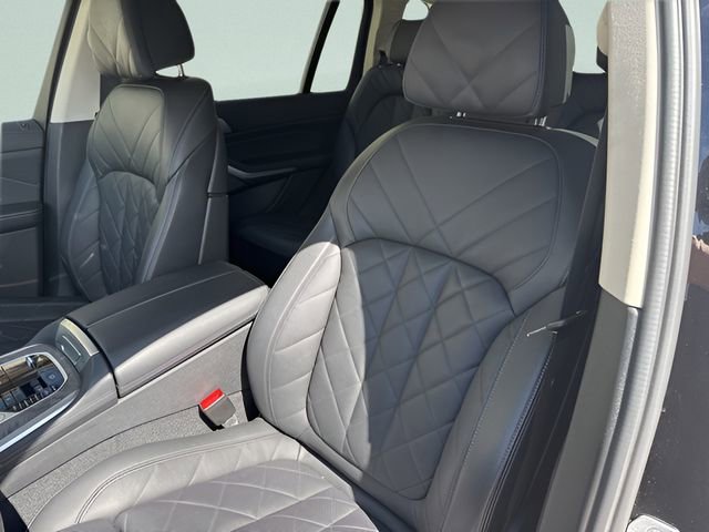 Used 2023 BMW X7 xDrive40i w/ Premium Package image 16