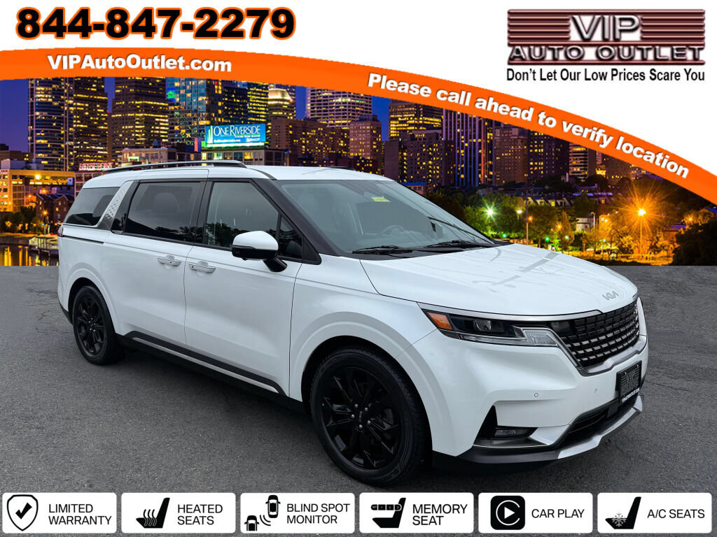 Used 2023 Kia Carnival SX FWD image 1