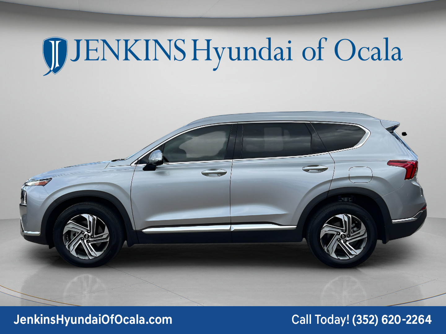 Certified 2023 Hyundai Santa Fe SEL w/ Premium Package FWD image 6