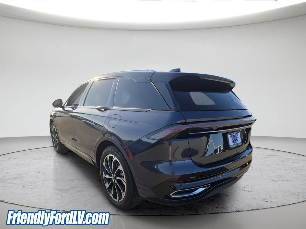 Used 2024 Lincoln Nautilus Reserve w/ Equipment Group 202A AWD/4WD image 4