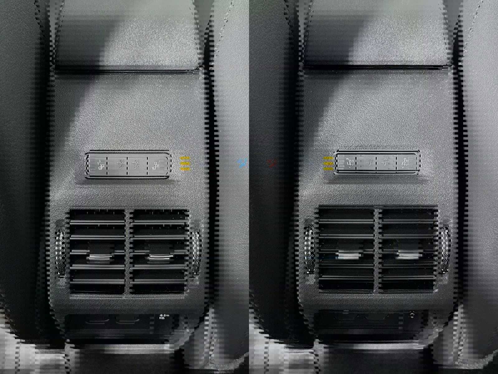 New 2025 Land Rover Discovery Sport S image 24