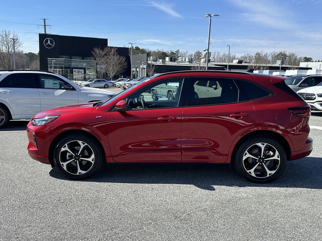 Used 2023 Ford Escape ST-Line Select w/ Tech Pack #2 image 5