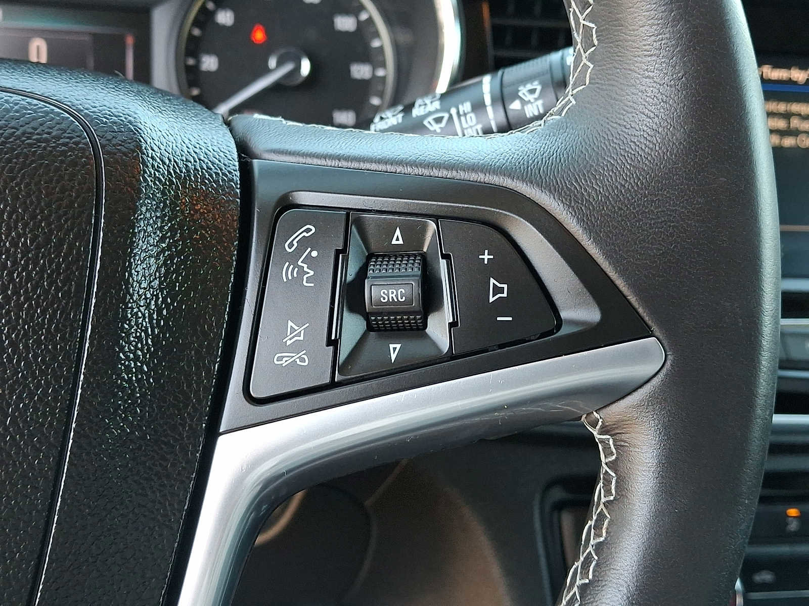 Certified 2022 Buick Encore Preferred w/ Safety Package image 22