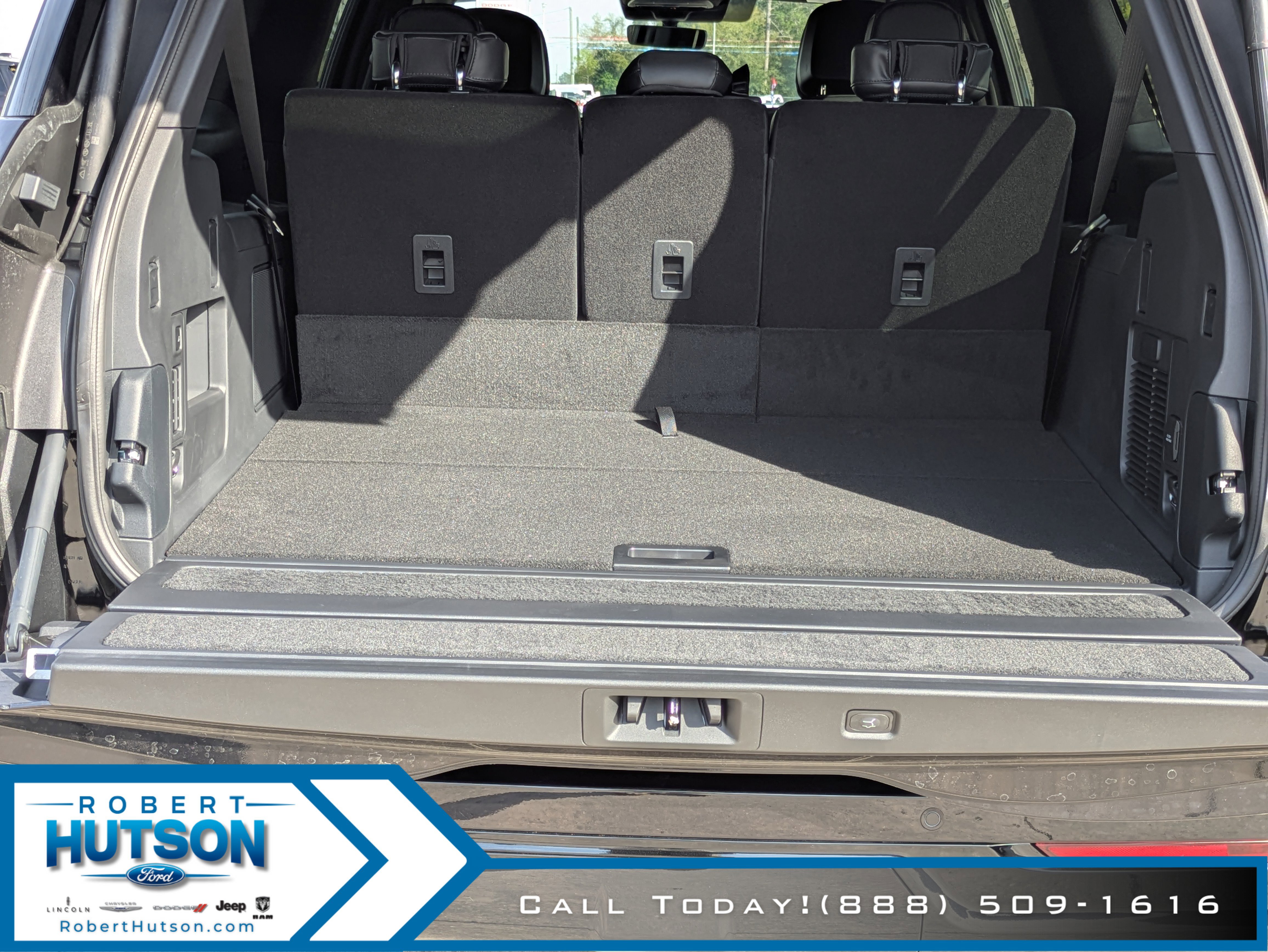 New 2026 Lincoln Navigator L Reserve w/ Jet Appearance Package AWD/4WD image 10