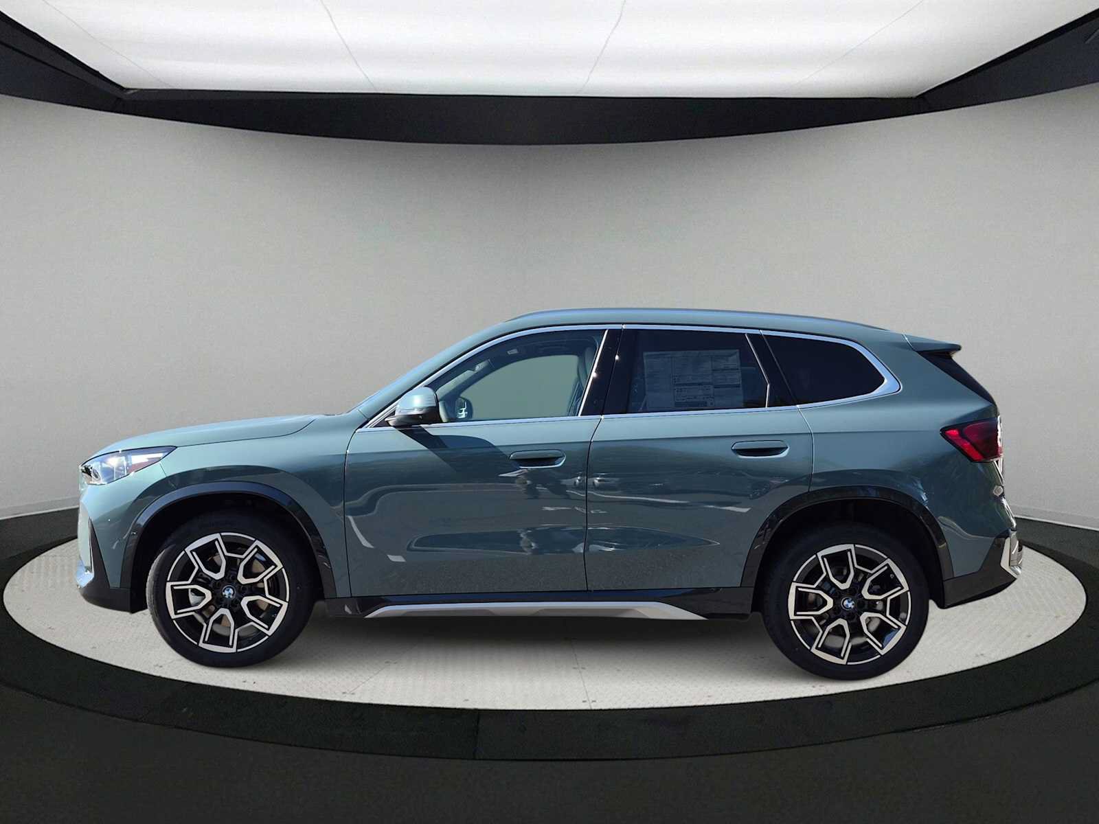 New 2027 BMW X1 xDrive28i AWD/4WD image 5